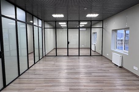 Строительство офиса 600 м2 в каркасном строении из сэндвич панелей