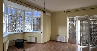 Двухкомнатная квартира в мкр "Немецкая деревня". Игорь